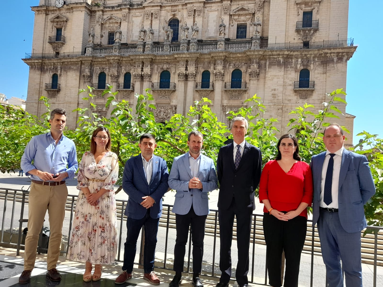 Diputación valora la implantación en Jaén de la empresa de servicios de tecnología e ingeniería Ayesa