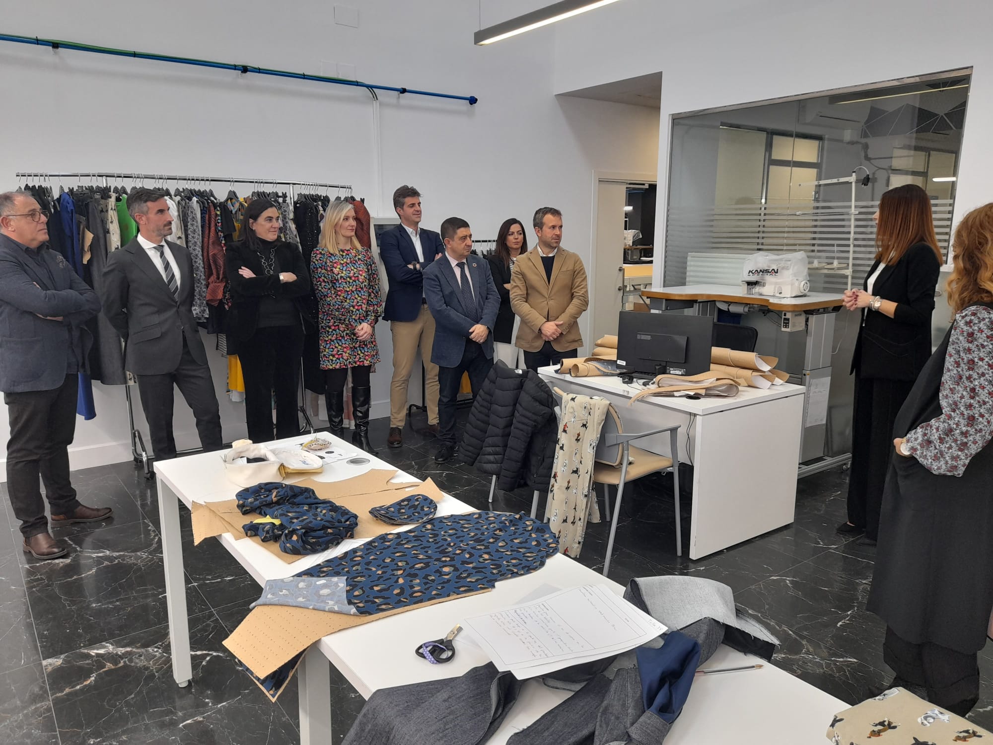 La Diputación de Jaén otorga una ayuda de más de 272.000 euros a la empresa Innova Costura para la generación de 15 empleos