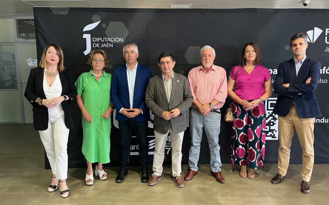 Destacan el aumento de 240.000 metros cuadrados de suelo industrial en Martos en un “momento clave por la puesta en marcha del CETEDEX”