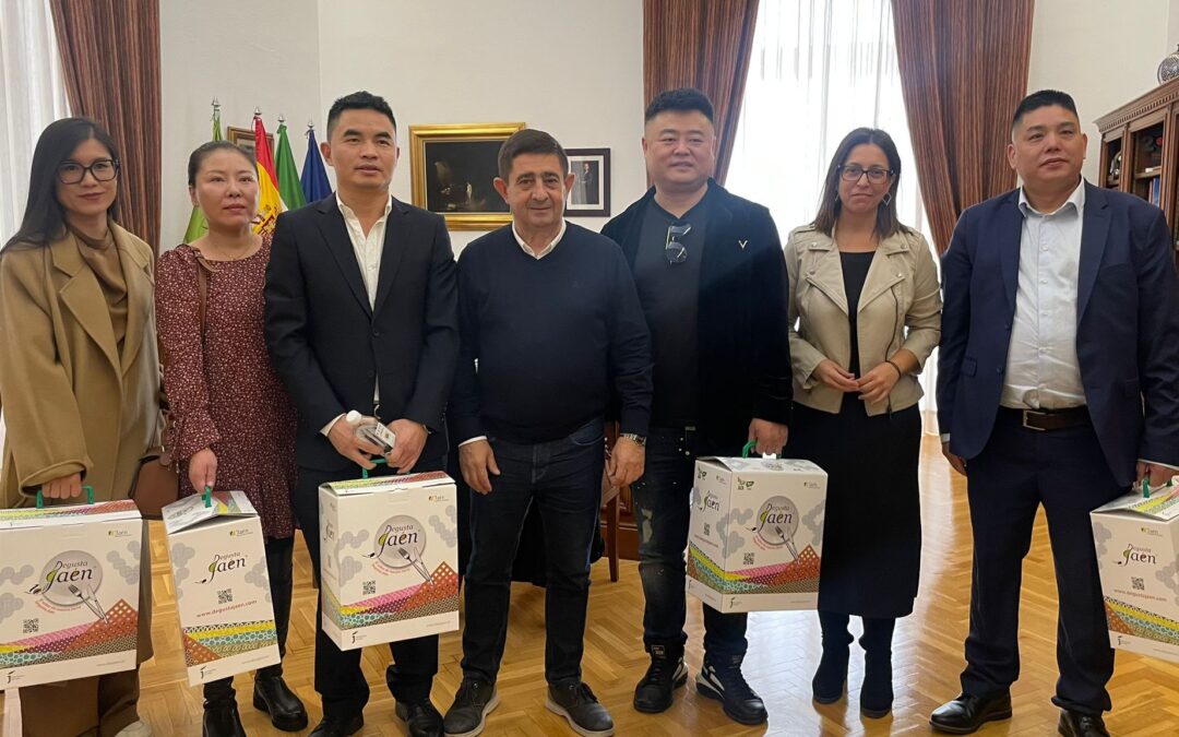 La Diputación de Jaén y la Asociación Española de Promoción Económica de China estudian fórmulas para llevar productos de Jaén a este país