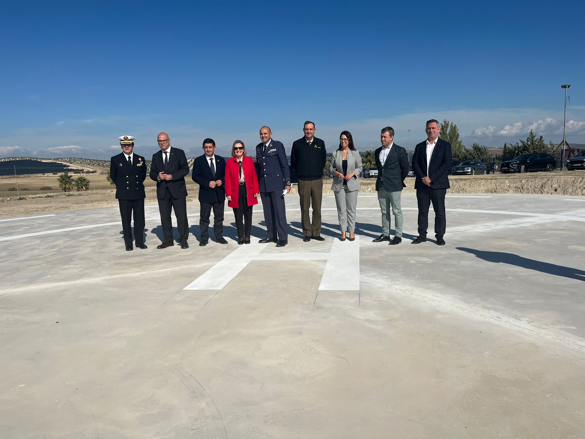 Visita de la secretaria de Estado de Defensa a la helisuperficie construida en los terrenos del CETEDEX